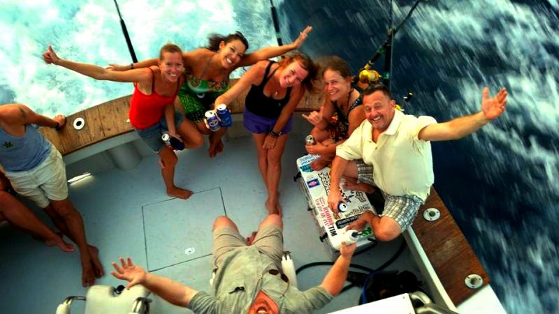 Sunset Cruise with Friends on Roatan!