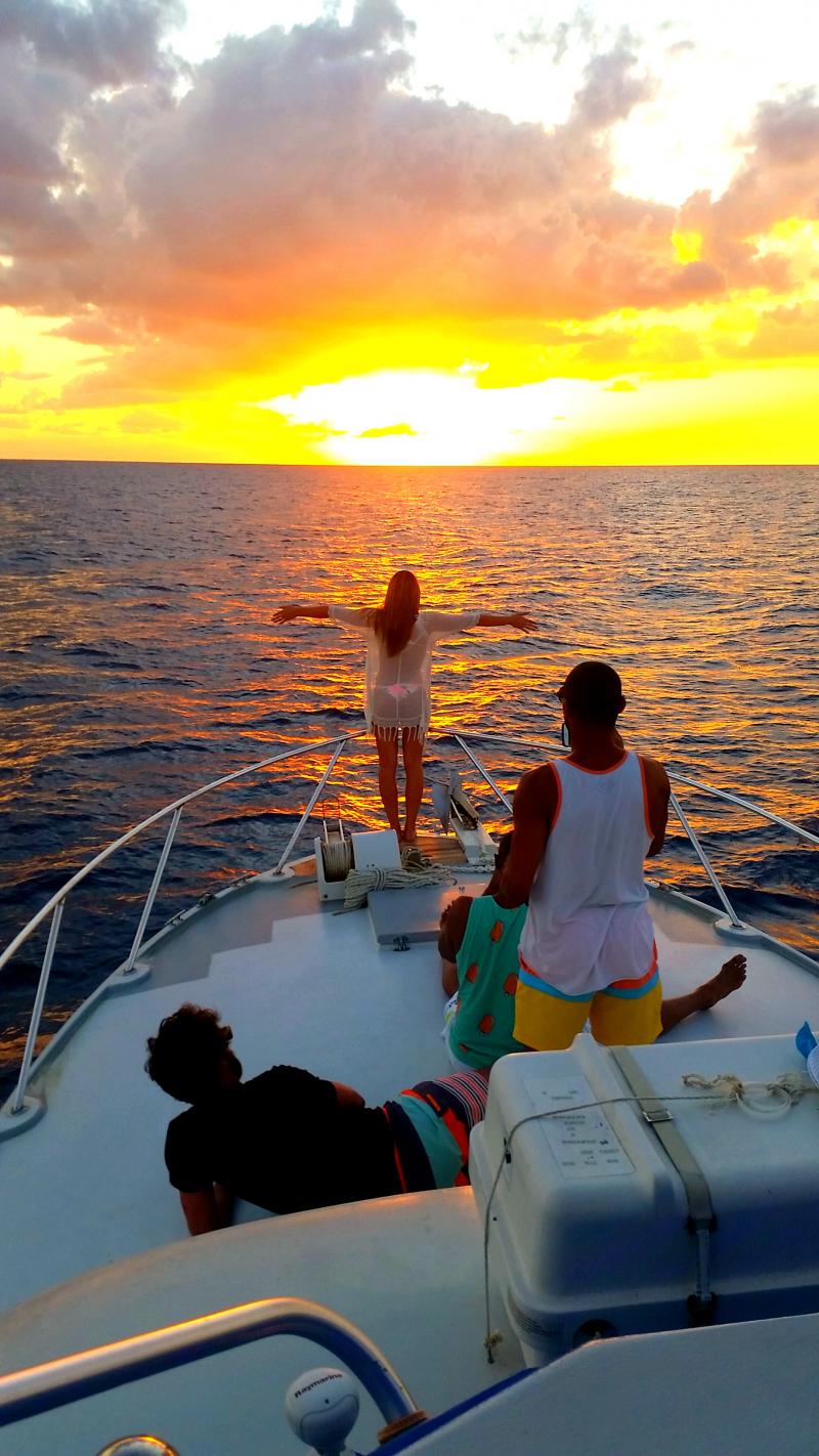 Private Sunset Cruise on Roatan with Ruthless!